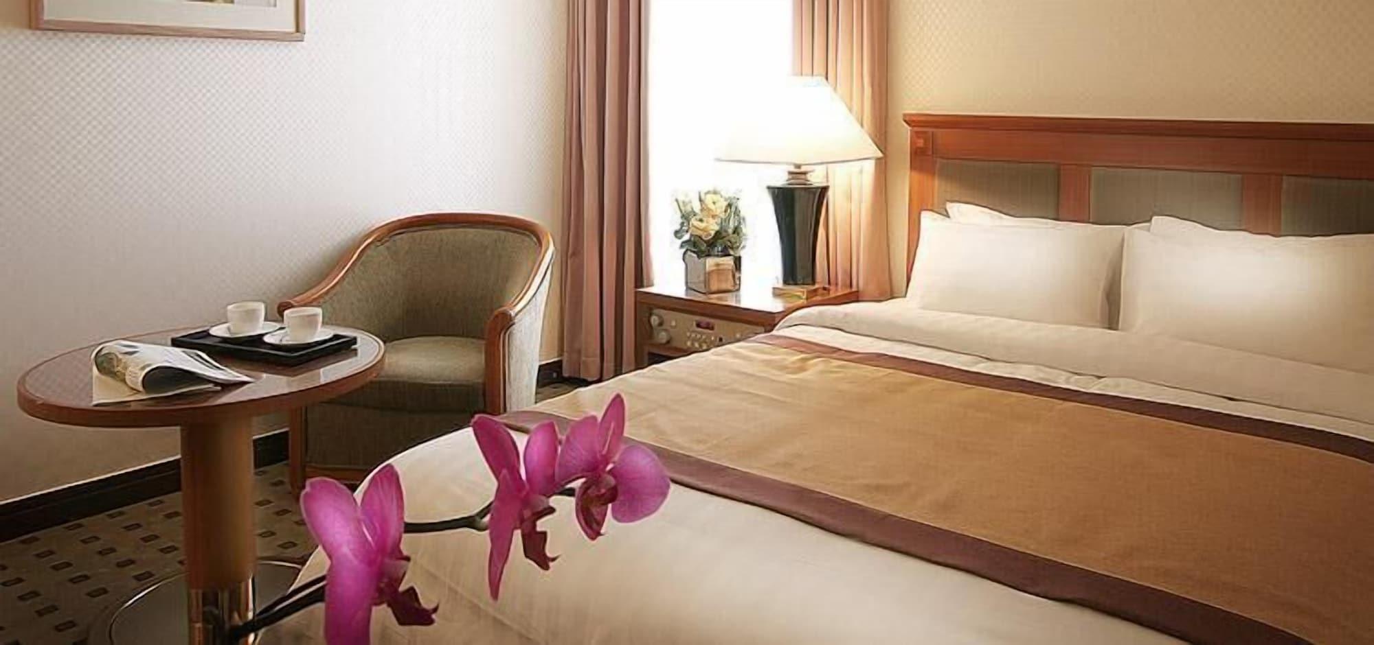 Hotel Paragon Puszan Kültér fotó