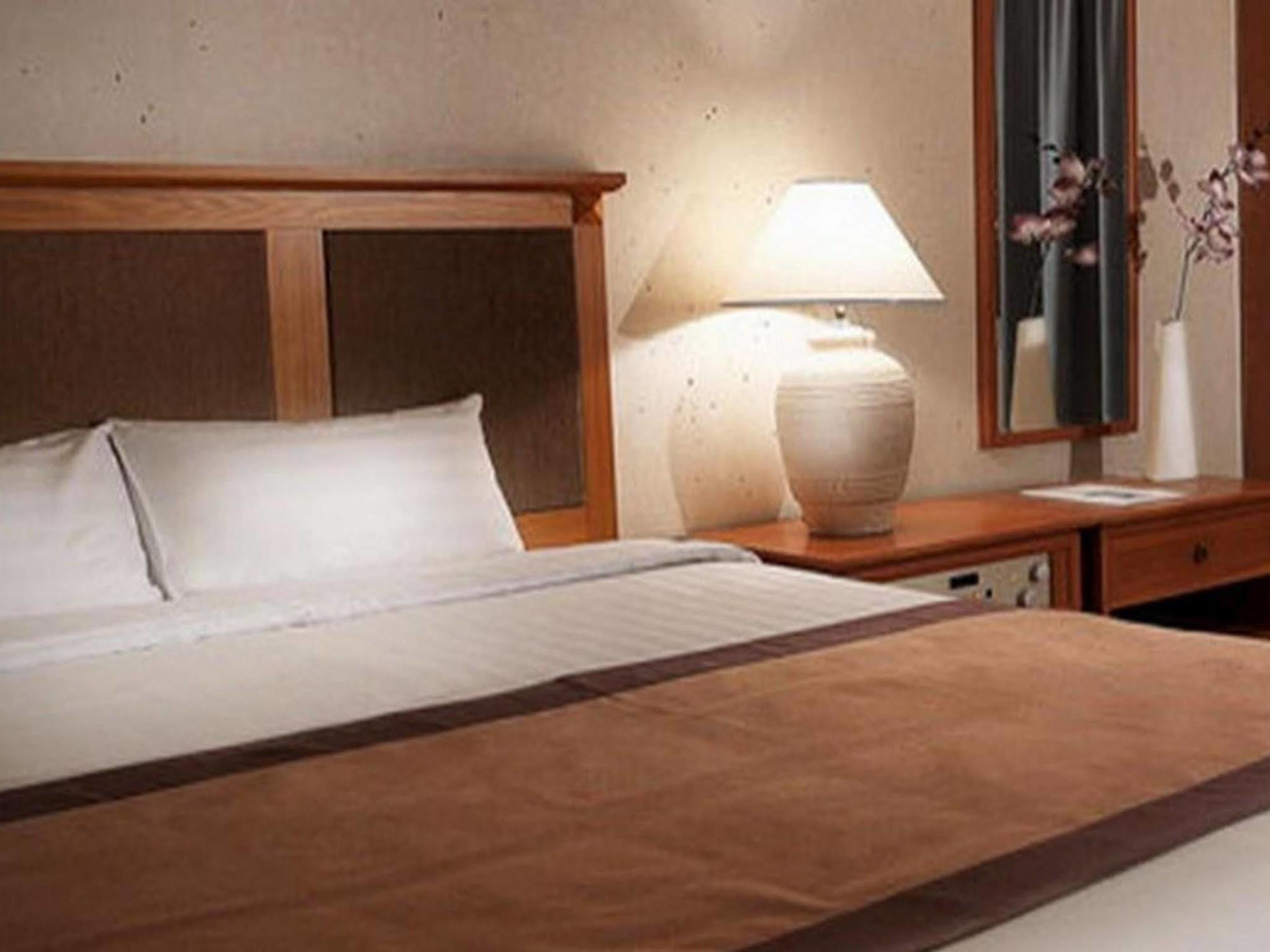 Hotel Paragon Puszan Kültér fotó